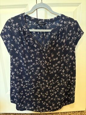 41 Hawthorn Navy Floral Short Sleeve Blouse